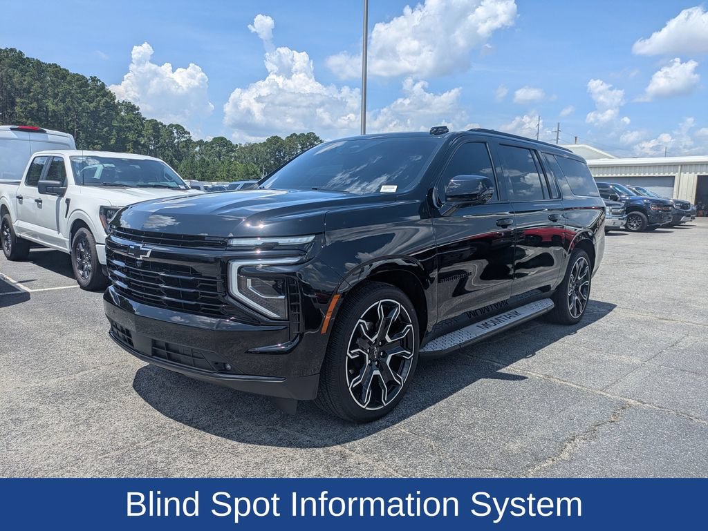 Used 2026 Chevrolet Suburban RST w/ RST Capability Package AWD/4WD image 9