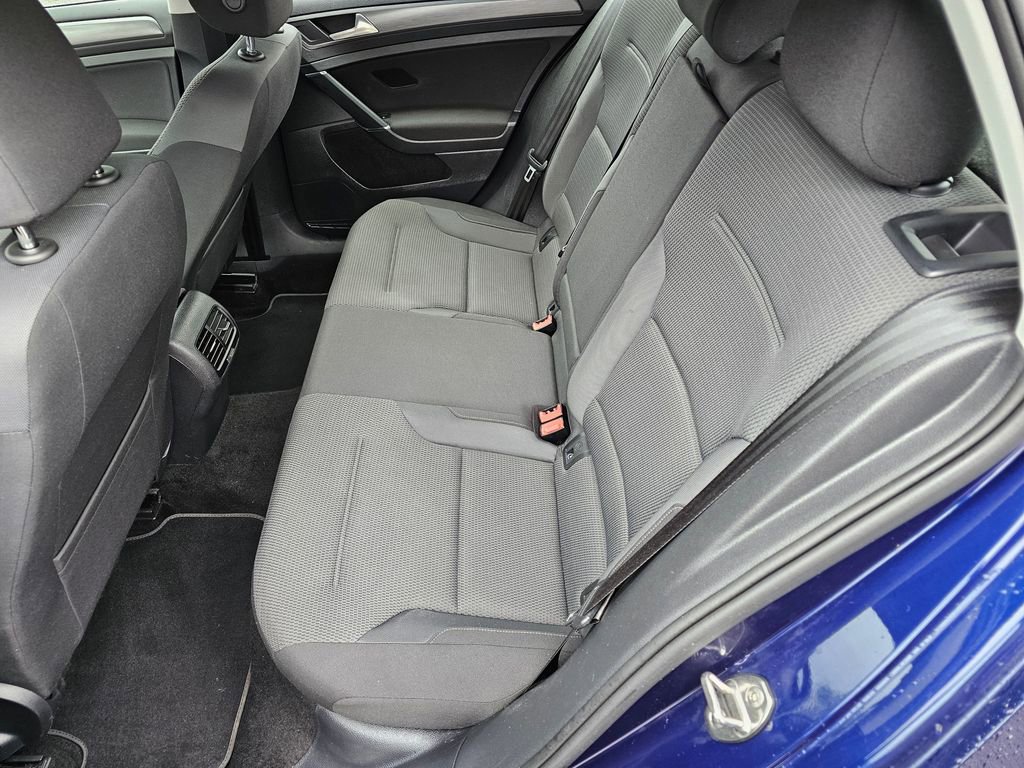 Used 2019 Volkswagen e-Golf SE w/ Driver Assistance Package image 10