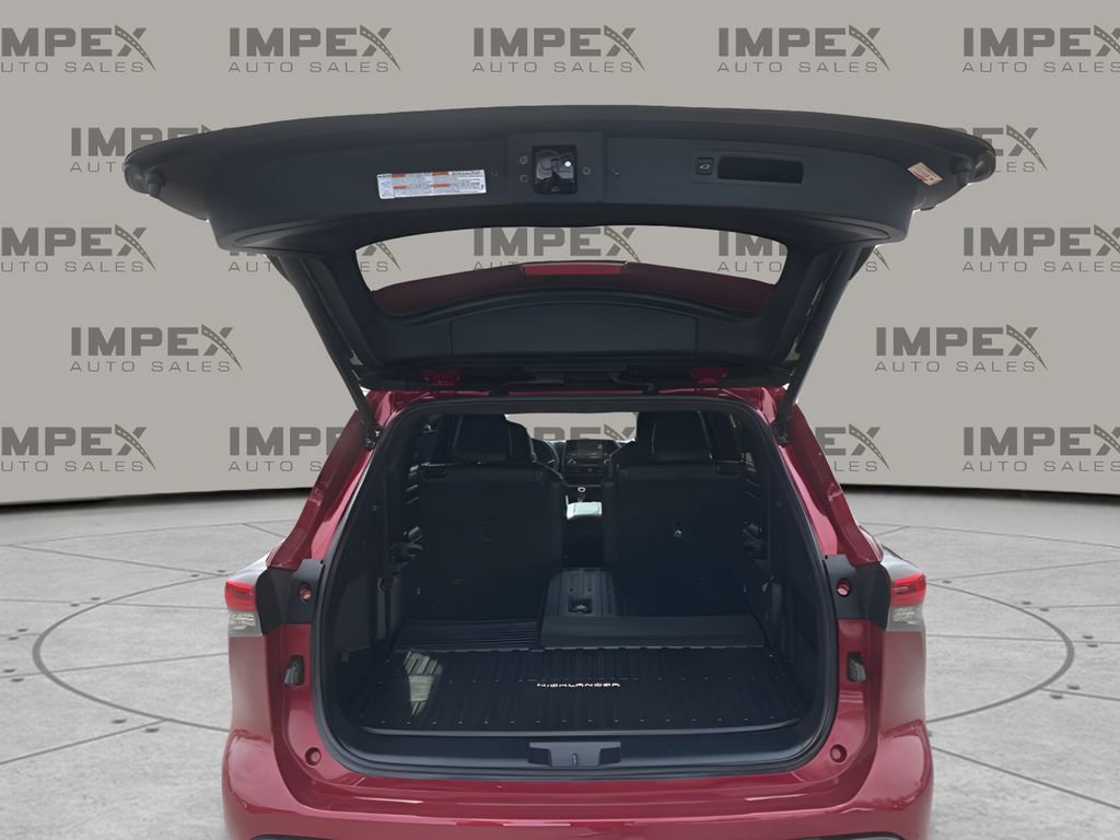 Used 2021 Toyota Highlander XSE image 27