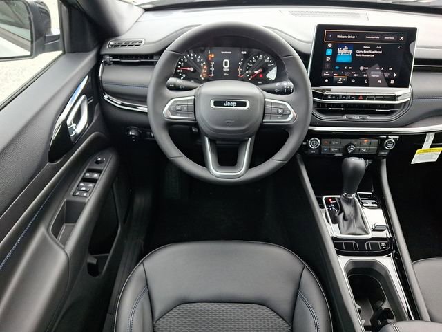 New 2026 Jeep Compass Latitude image 8