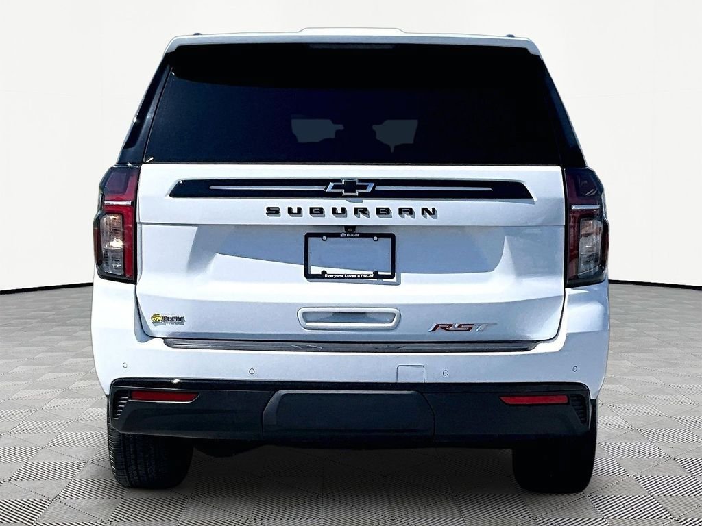 Used 2024 Chevrolet Suburban RST w/ Luxury Package AWD/4WD image 5