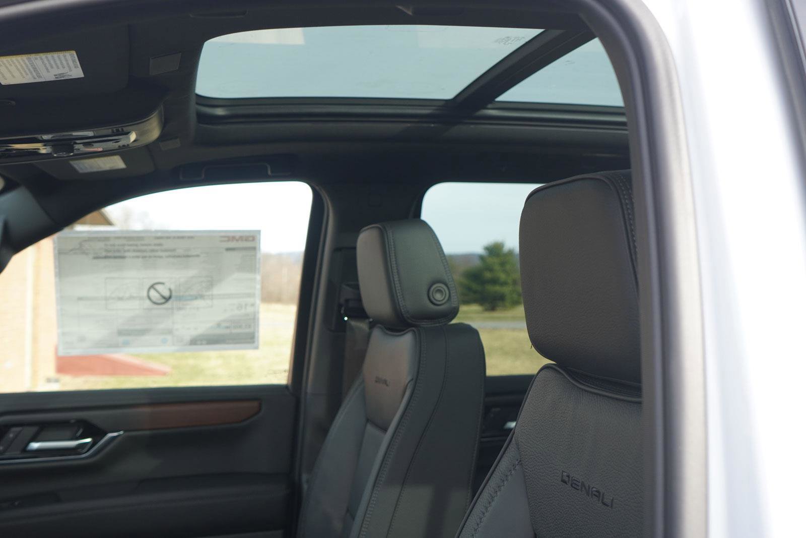 New 2026 GMC Yukon XL Denali w/ Sun & Power Step Package image 25