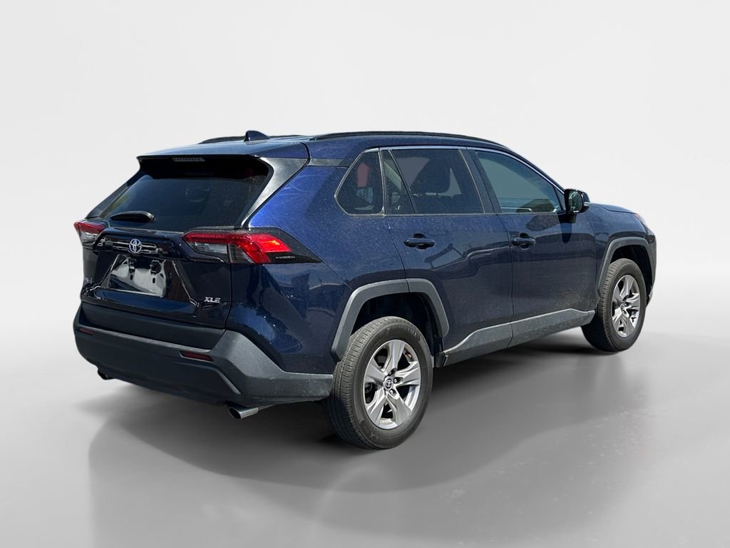Used 2024 Toyota RAV4 XLE FWD image 5