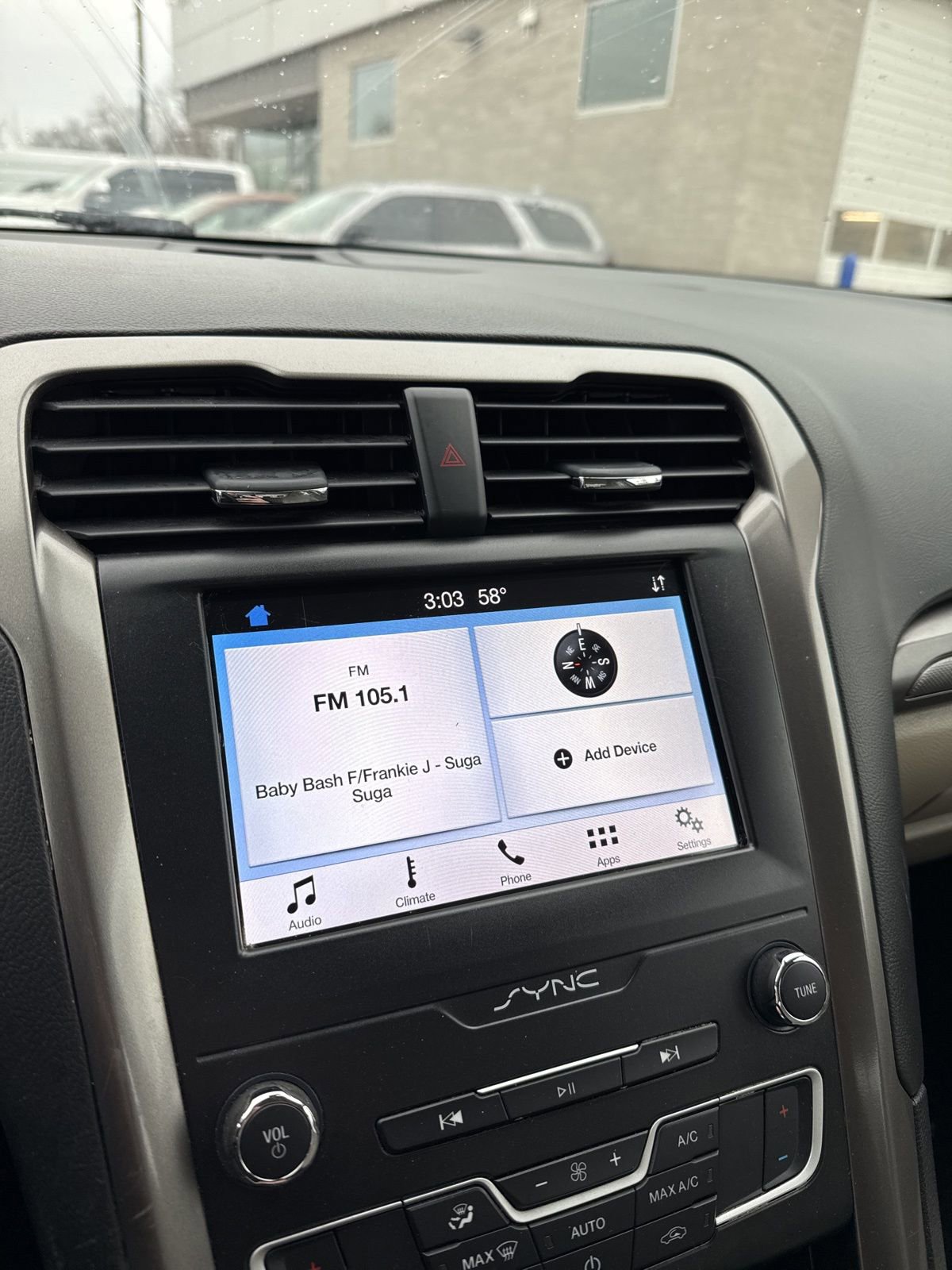 Used 2019 Ford Fusion SE image 27