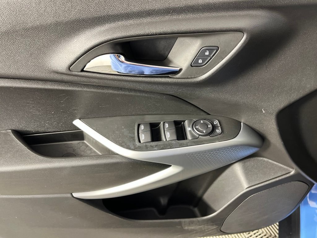 Certified 2024 Chevrolet Trax RS FWD image 26