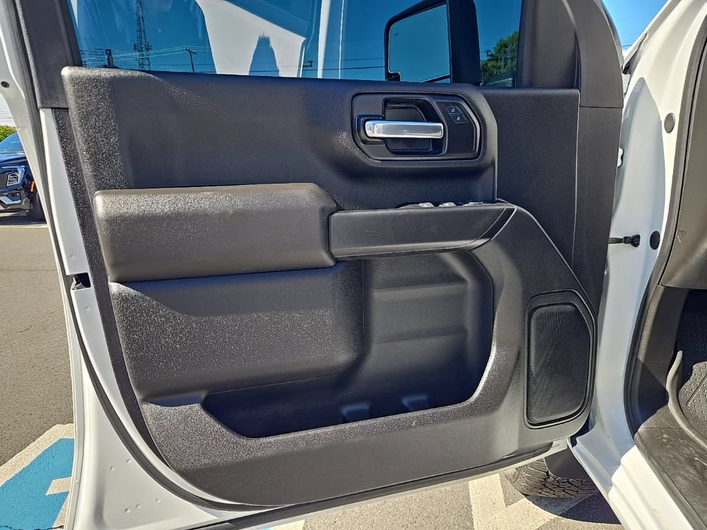 Used 2024 Chevrolet Silverado 2500 Custom w/ Custom Value Package AWD/4WD image 15