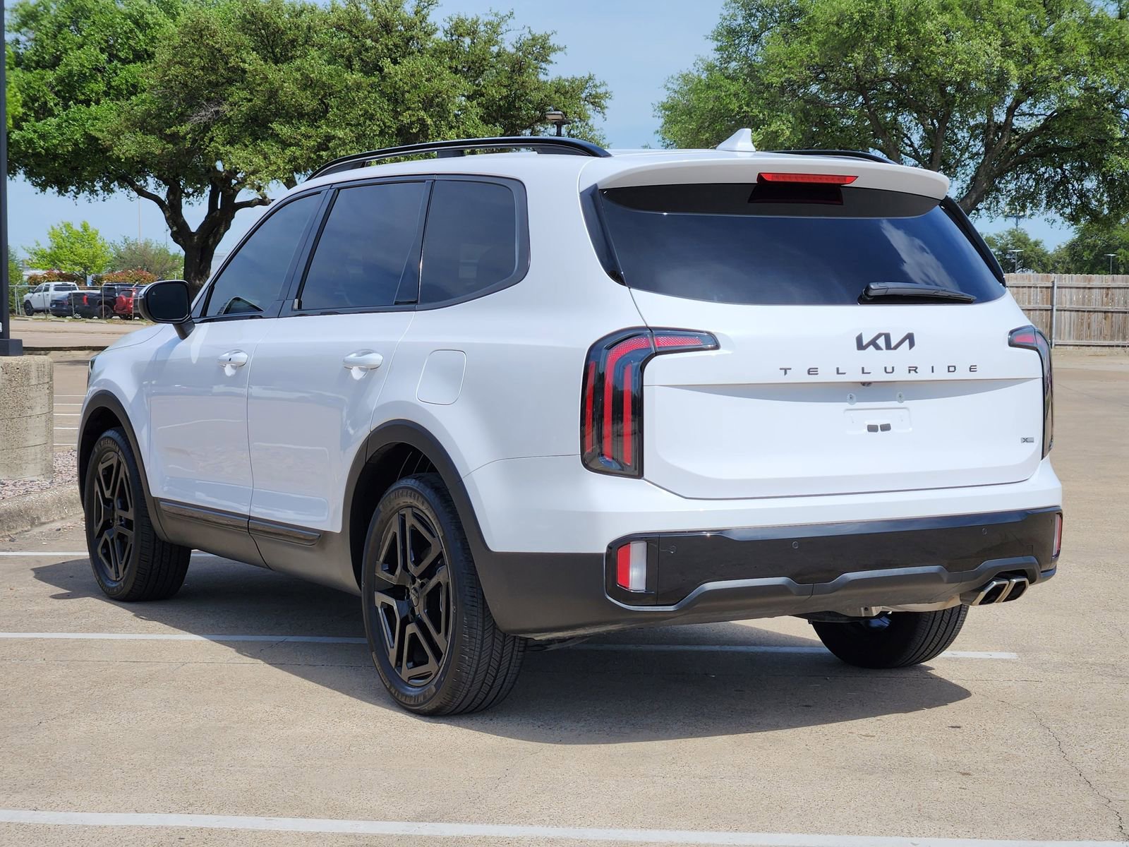 Used 2025 Kia Telluride EX X-Line image 4