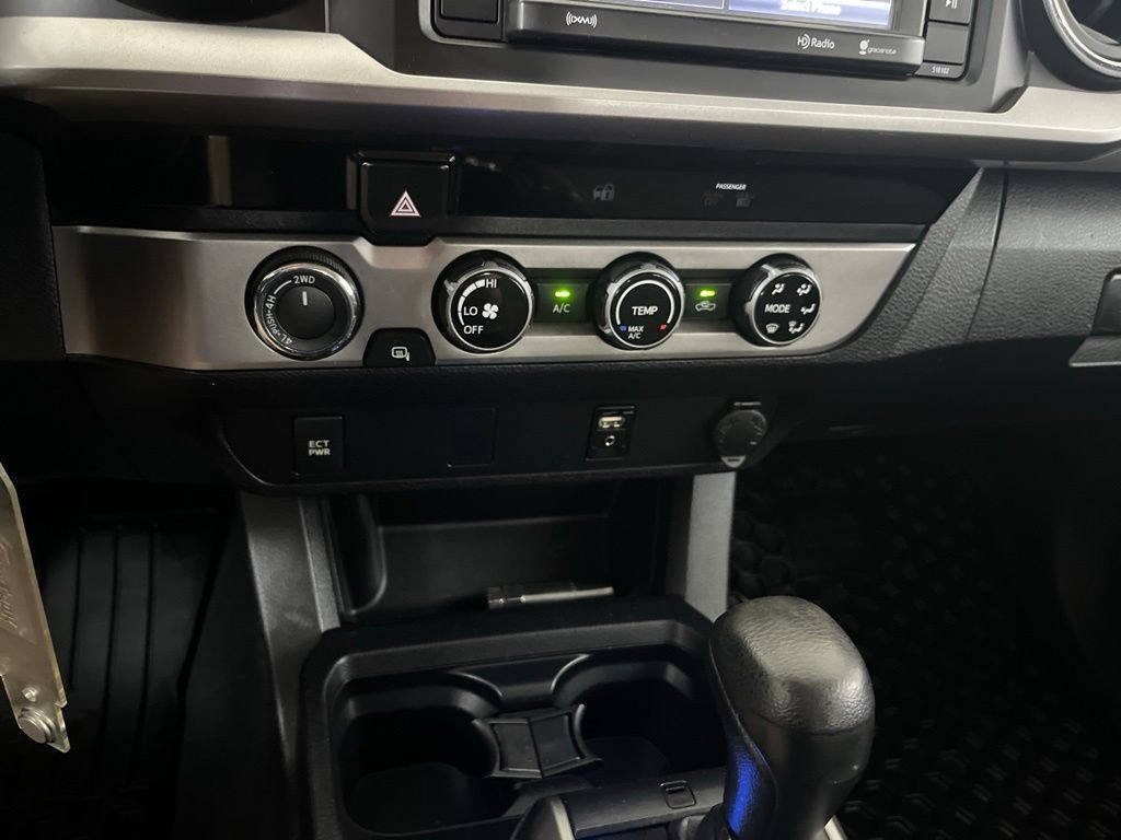Used 2016 Toyota Tacoma SR5 AWD/4WD image 73