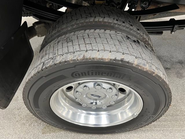 Used 2023 Ford F450 Platinum w/ FX4 Off-Road Package AWD/4WD image 16
