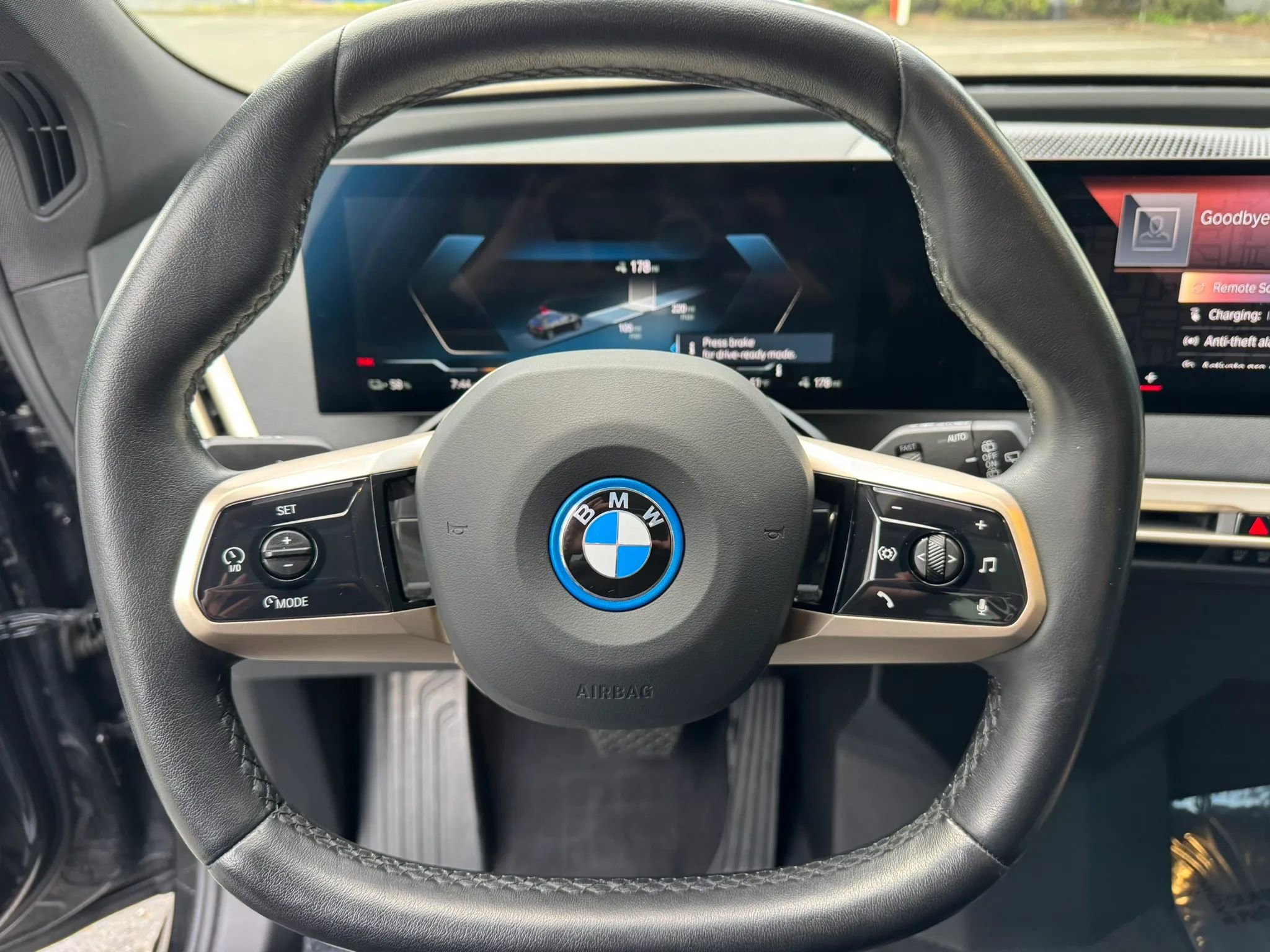 Used 2023 BMW iX xDrive50 w/ Premium Package AWD/4WD image 30
