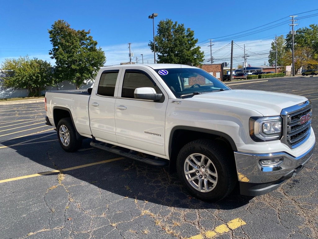 Used 2017 GMC Sierra 1500 SLE w/ SLE Value Package image 7