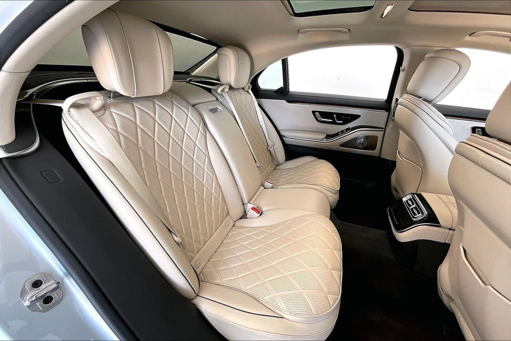 Used 2024 Mercedes-Benz S 580 4MATIC Sedan w/ Warmth & Comfort Package image 35