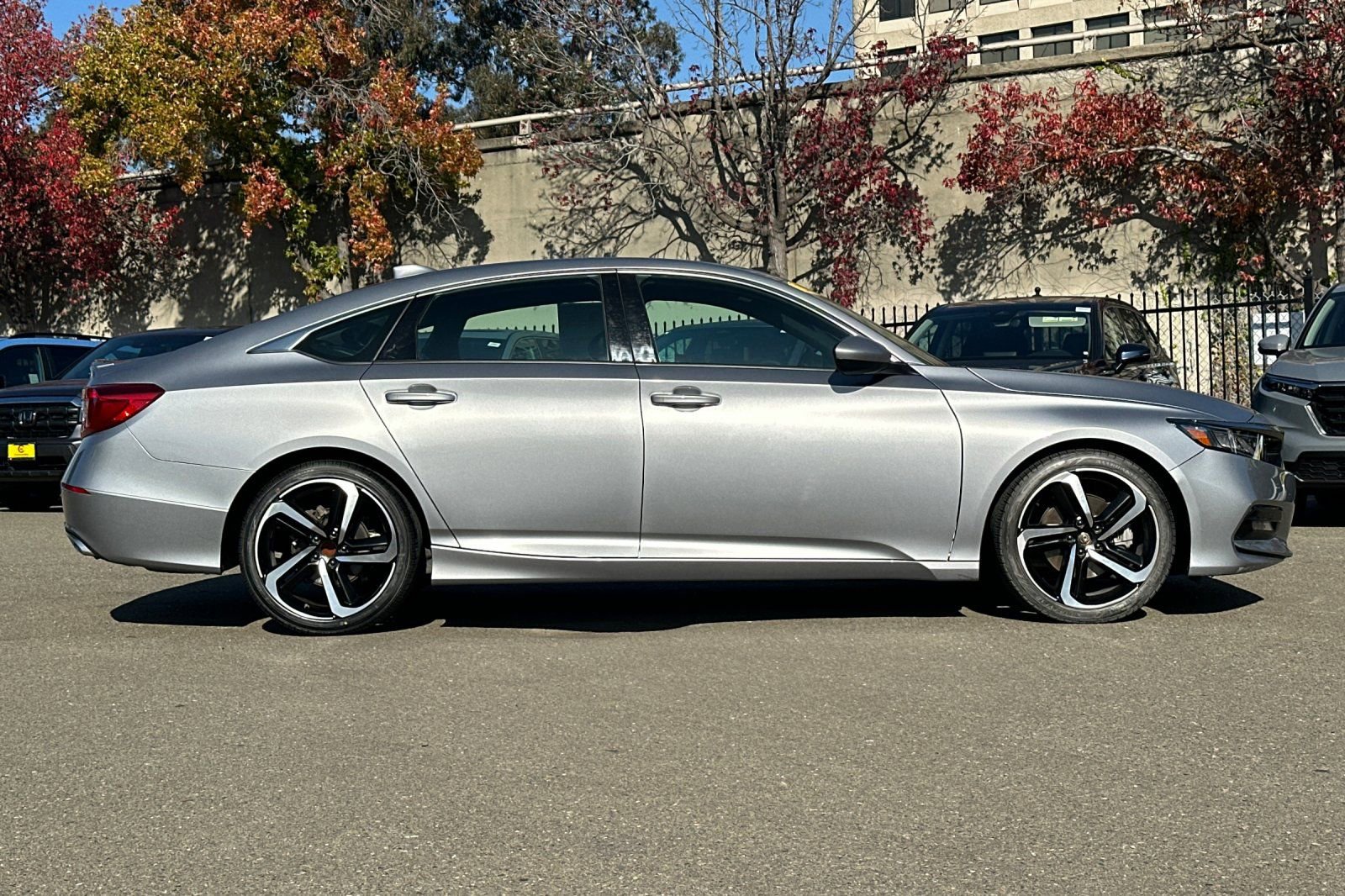 Used 2018 Honda Accord Sport image 3