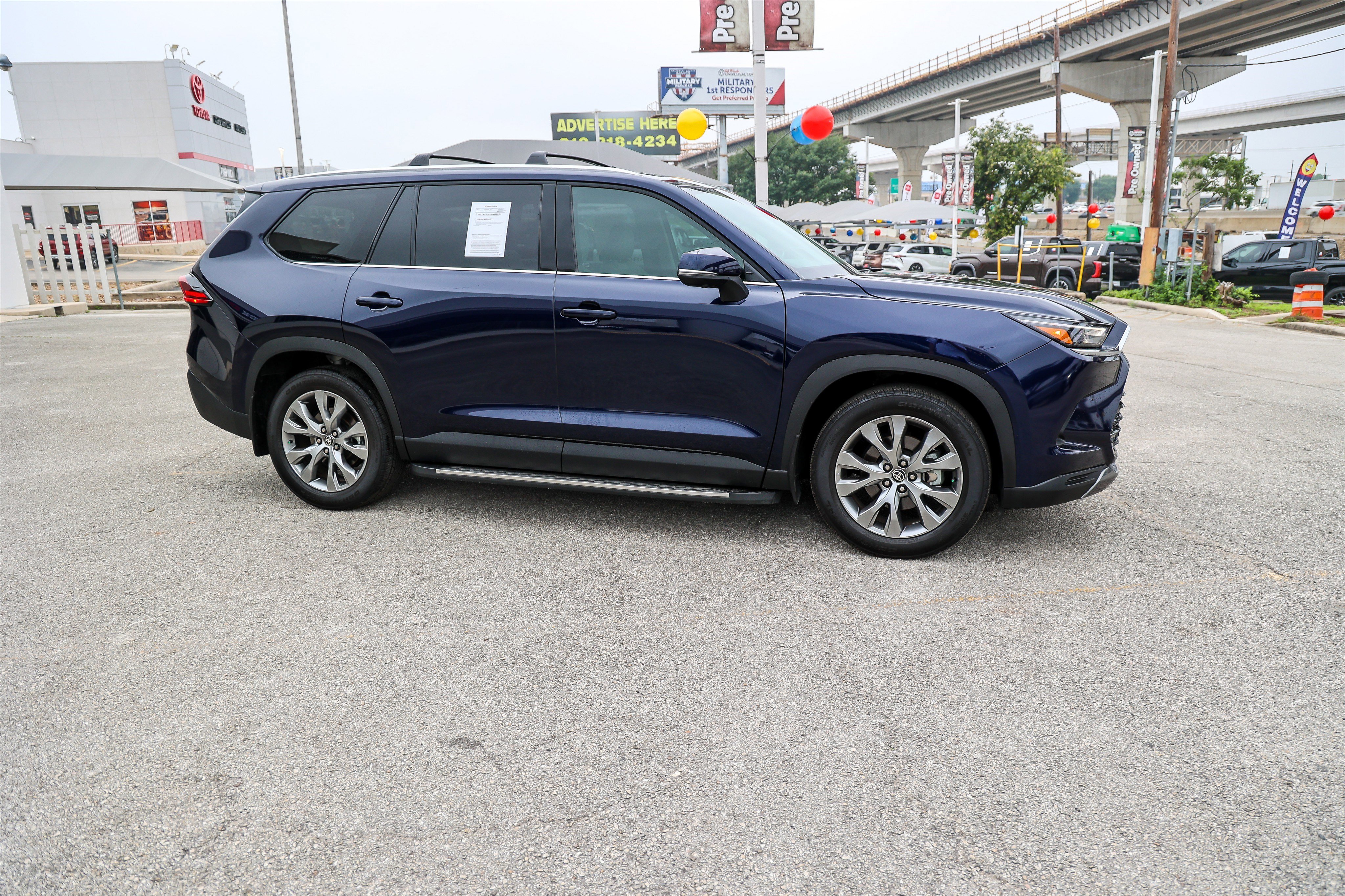 Certified 2025 Toyota Grand Highlander FWD image 6
