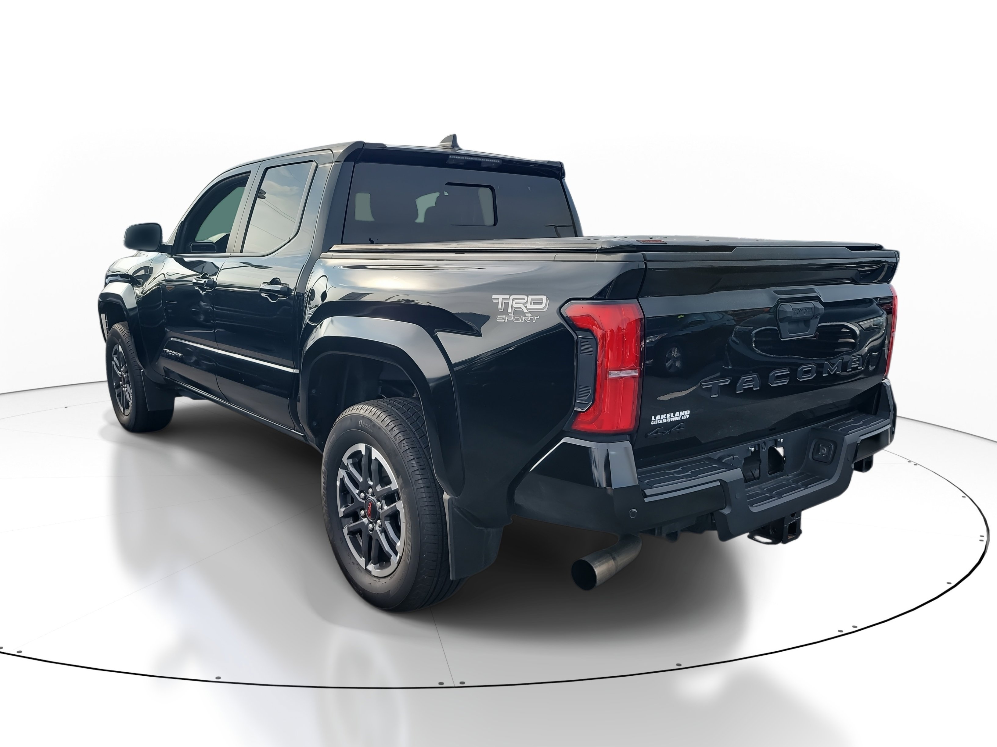 Used 2024 Toyota Tacoma TRD Sport w/ TRD Sport Upgrade Package image 5