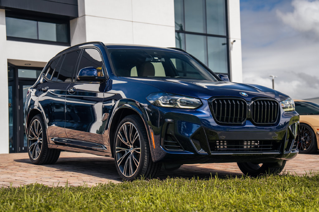 Used 2024 BMW X3 sDrive30i w/ Premium Package RWD image 7