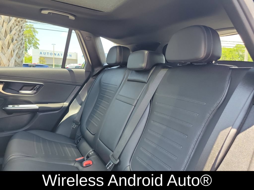 Used 2025 Mercedes-Benz GLC 350e 4MATIC image 16