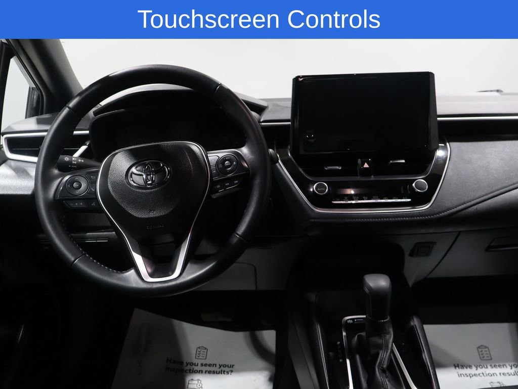 Used 2025 Toyota Corolla SE image 2
