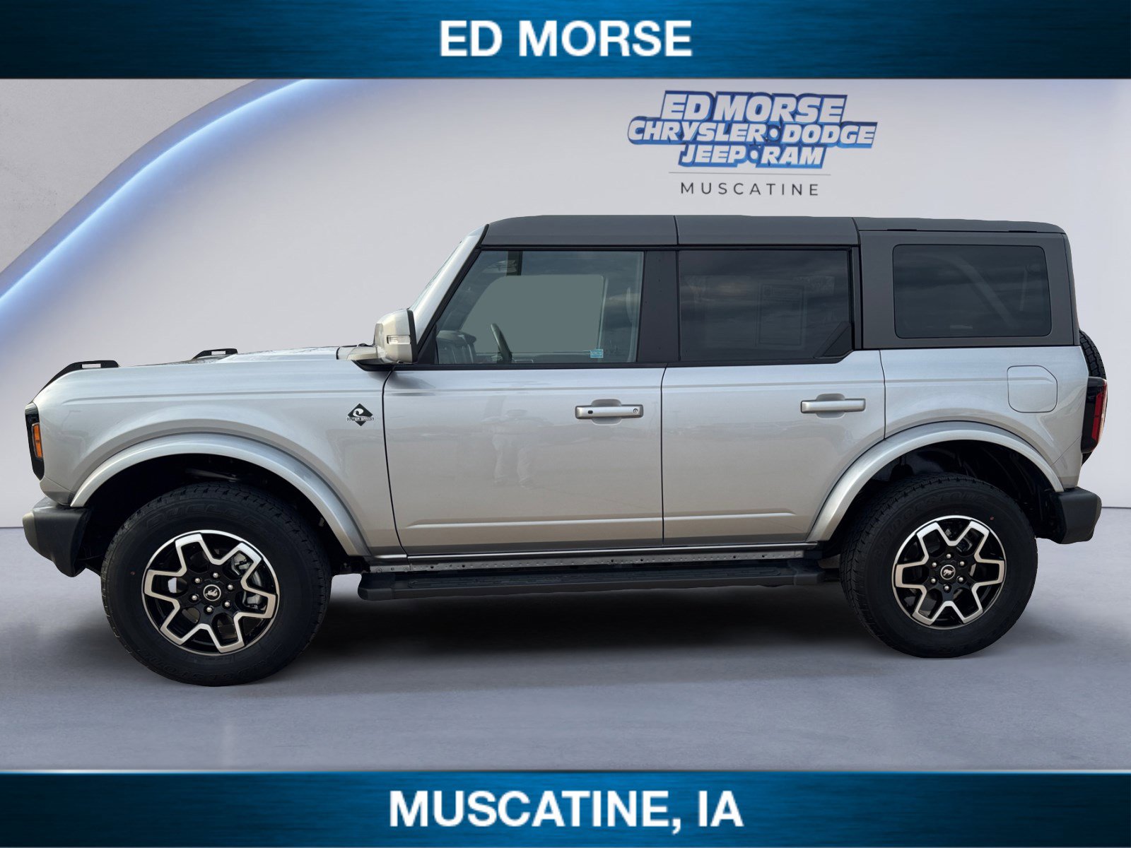 Used 2024 Ford Bronco Outer Banks image 2