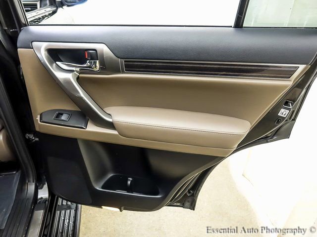 Used 2022 Lexus GX 460 Premium w/ Premium Package image 24