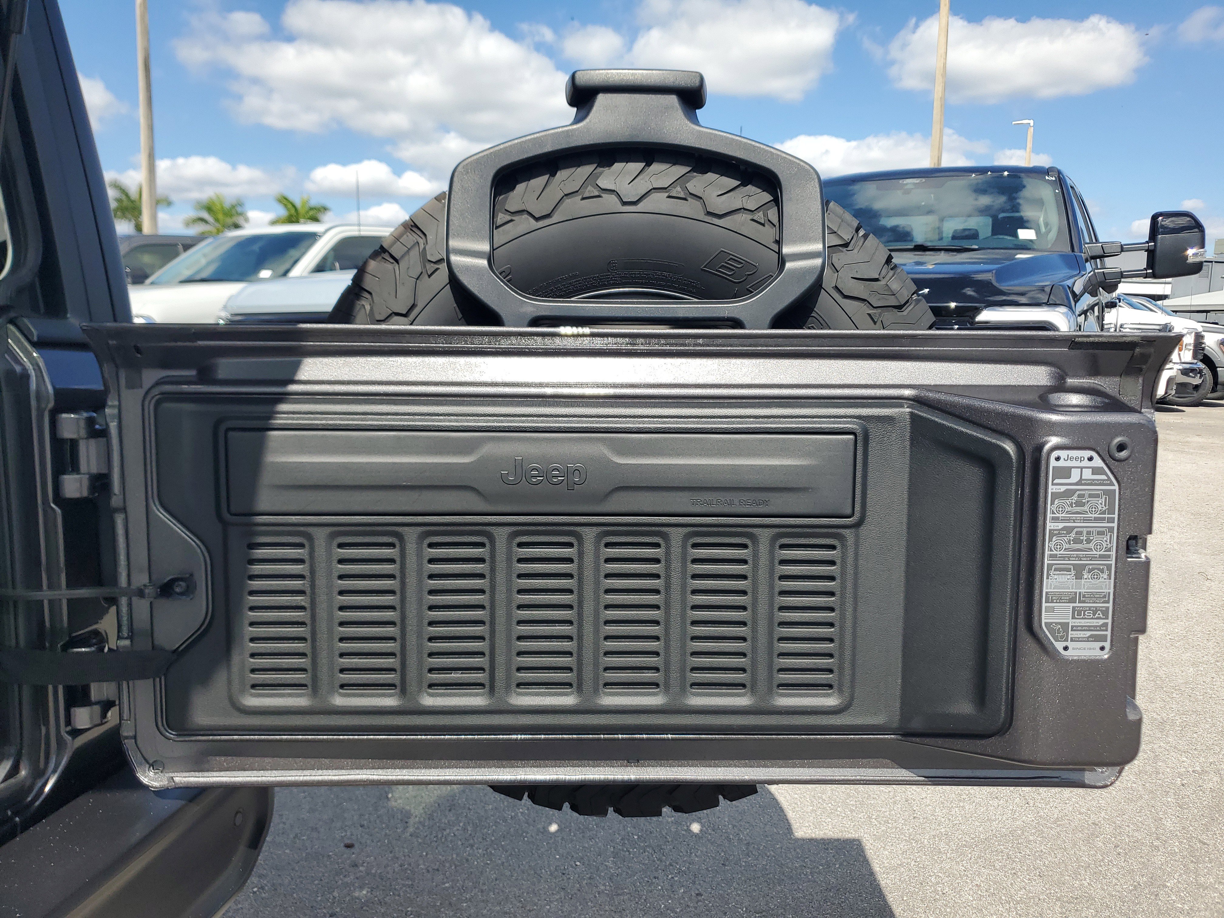 Used 2022 Jeep Wrangler Unlimited Rubicon 4xe w/ Safety Group image 16