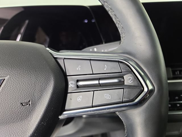 Used 2025 Chevrolet Equinox LT AWD/4WD image 23