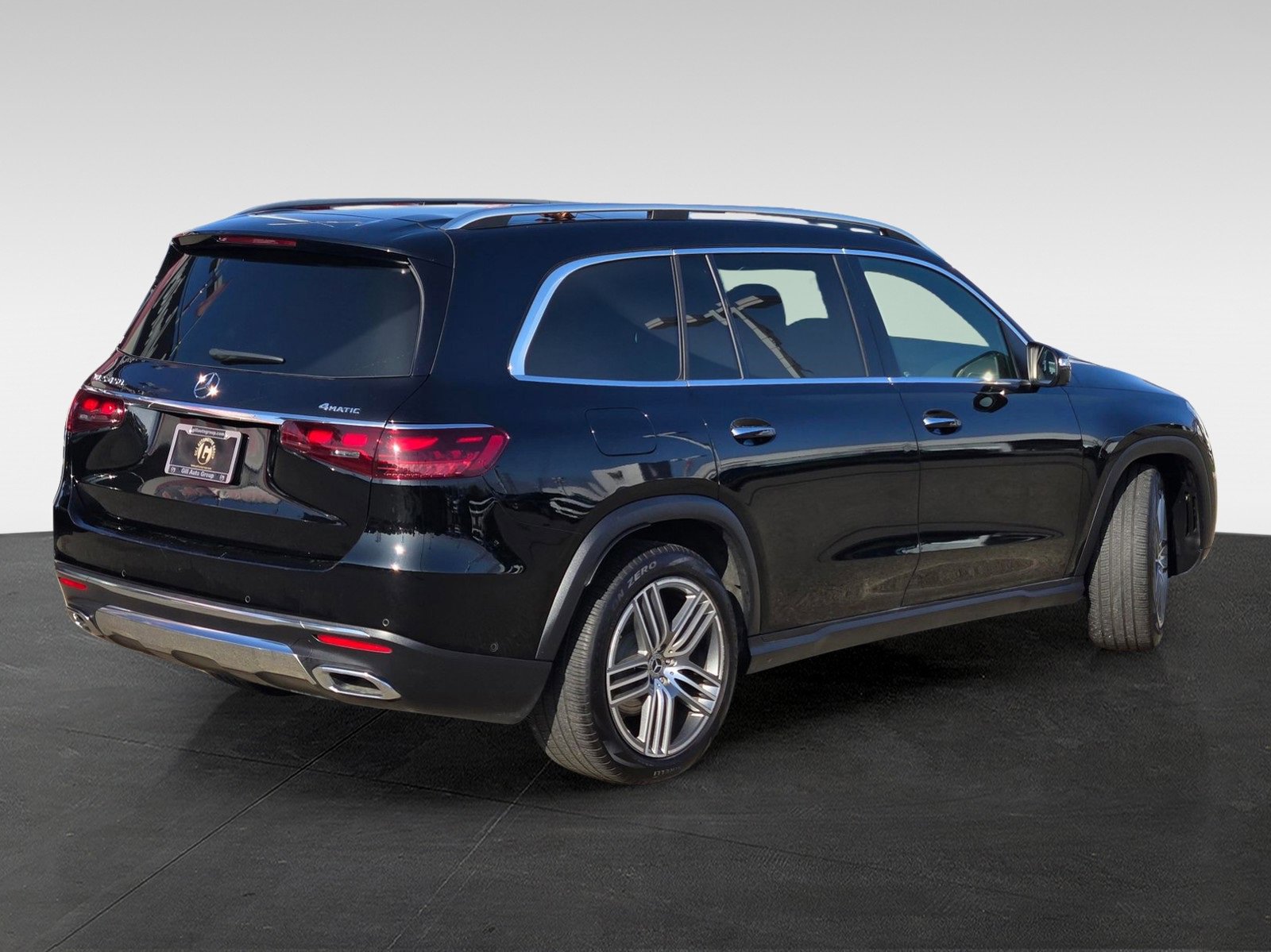 Used 2024 Mercedes-Benz GLS 450 4MATIC image 5