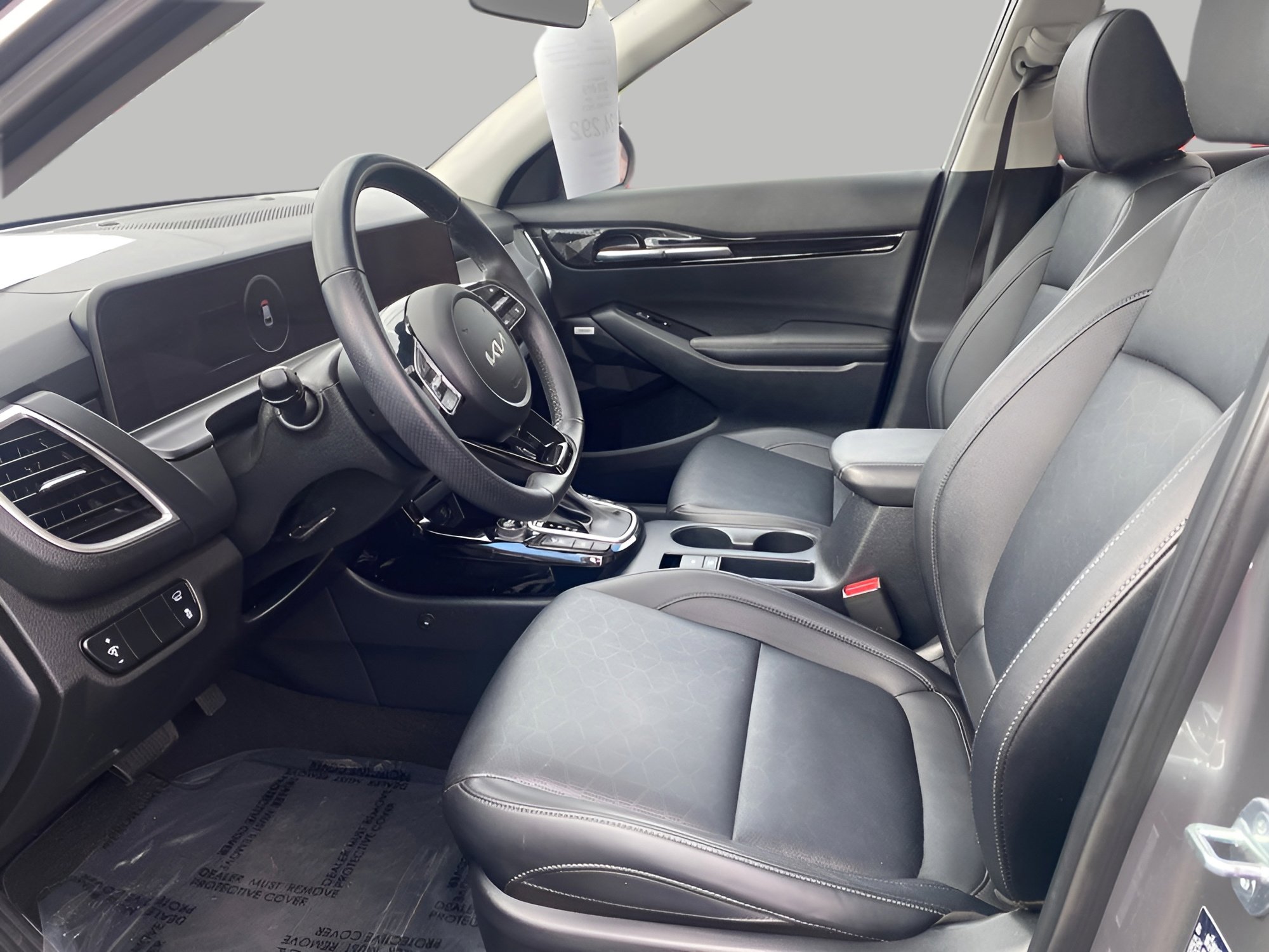 Used 2024 Kia Seltos SX w/ SX Sunroof Package AWD/4WD image 9