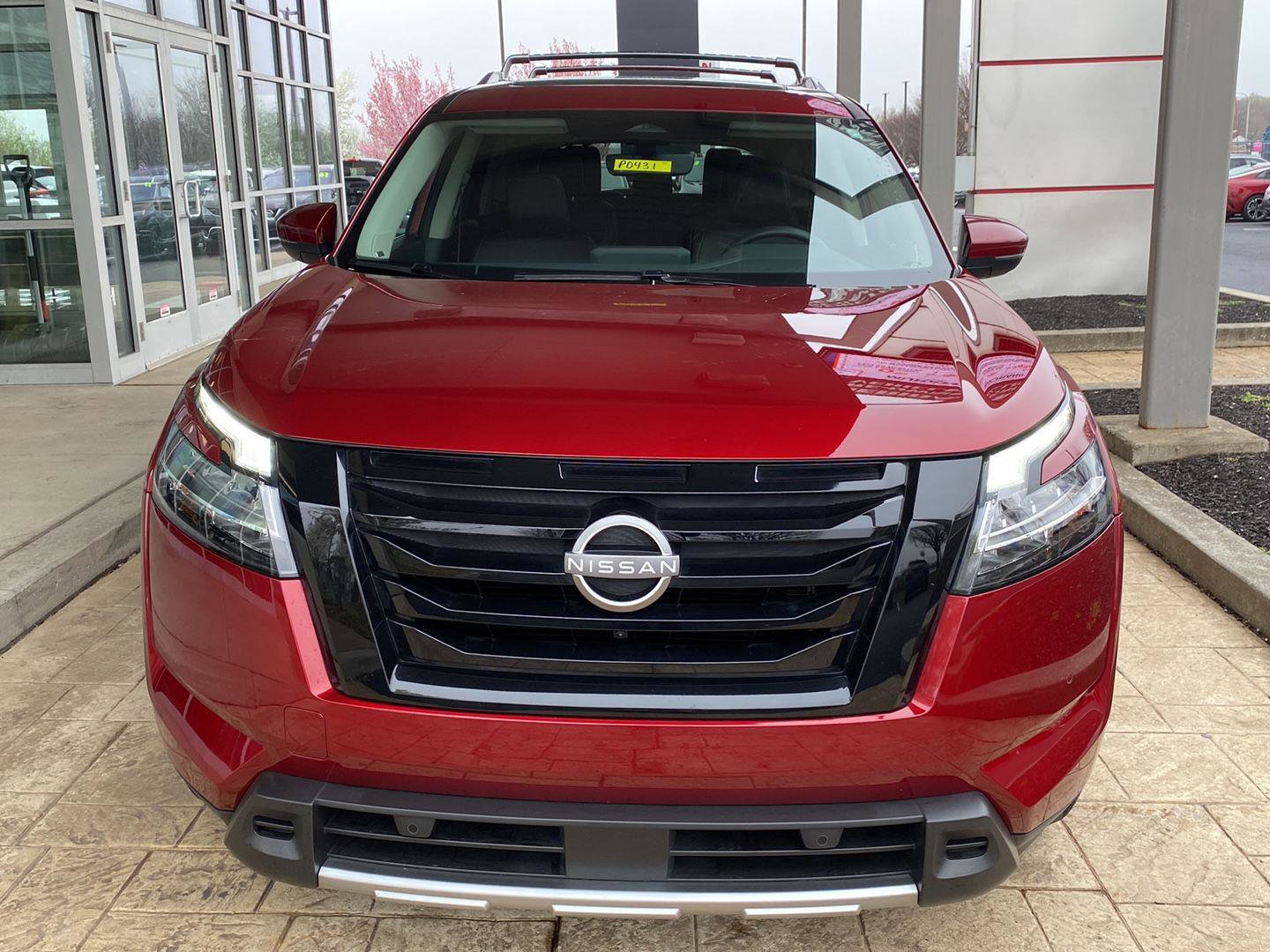 Certified 2023 Nissan Pathfinder SL w/ SL Premium Package AWD/4WD image 2