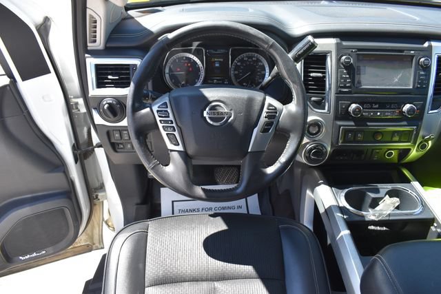 Used 2017 Nissan Titan PRO-4X AWD/4WD image 18