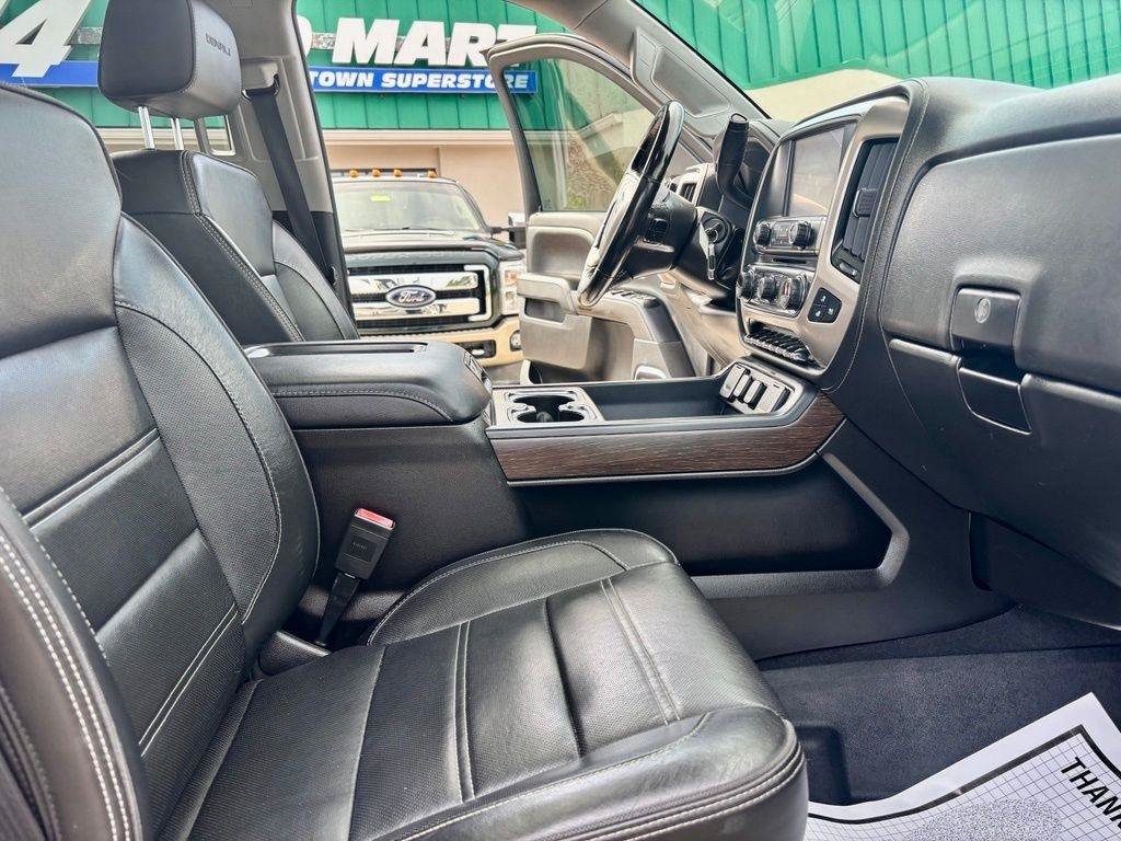 Used 2019 GMC Sierra 2500 Denali w/ Duramax Plus Package AWD/4WD image 15