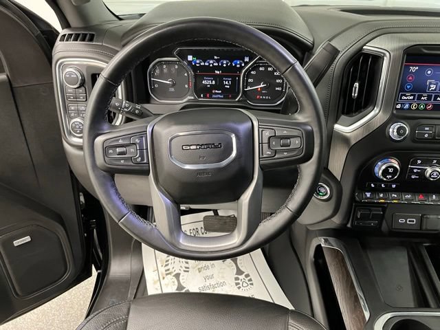 Used 2023 GMC Sierra 3500 Denali w/ Denali Black Diamond Edition AWD/4WD image 27