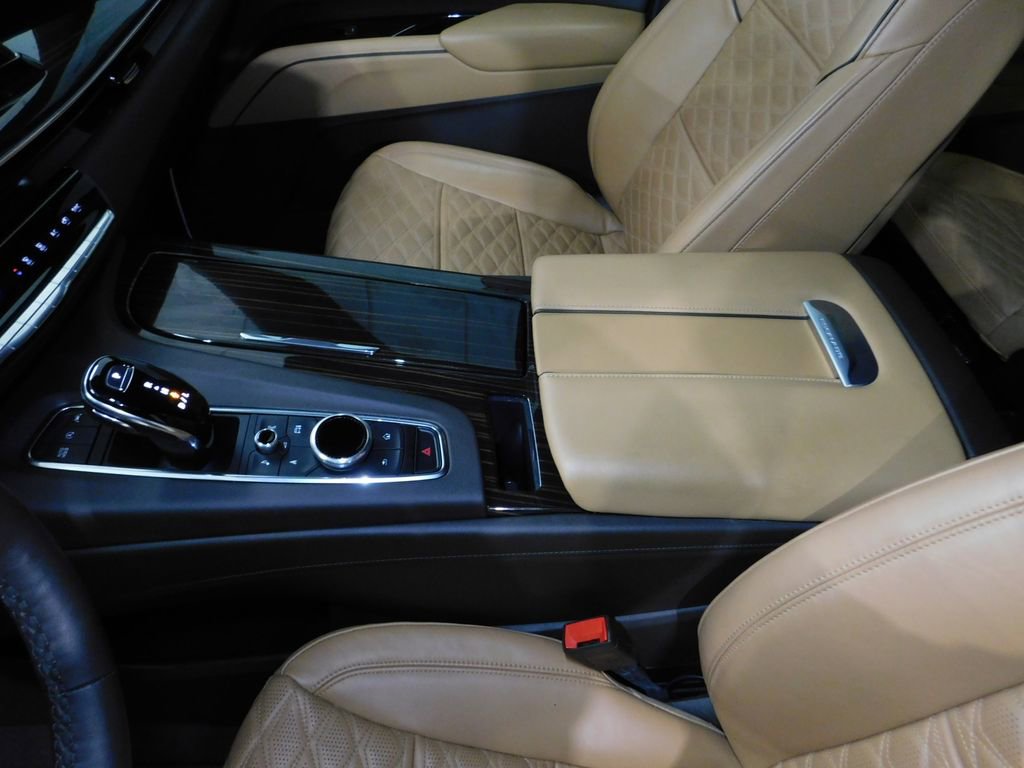 Used 2024 Cadillac Escalade Premium Luxury w/ Touring Package image 35