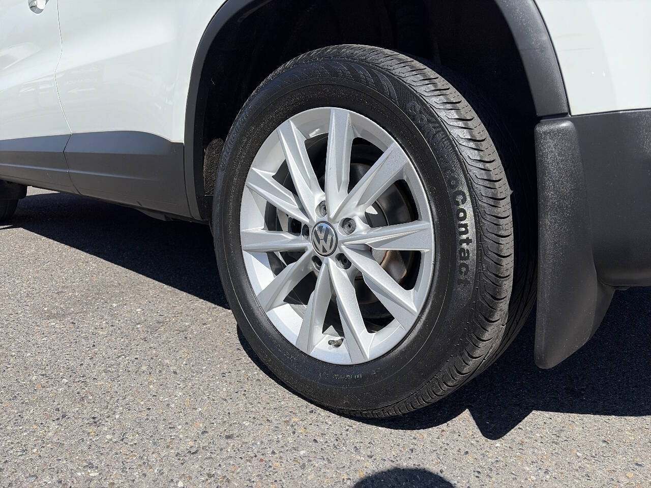 Used 2017 Volkswagen Tiguan S AWD/4WD image 4