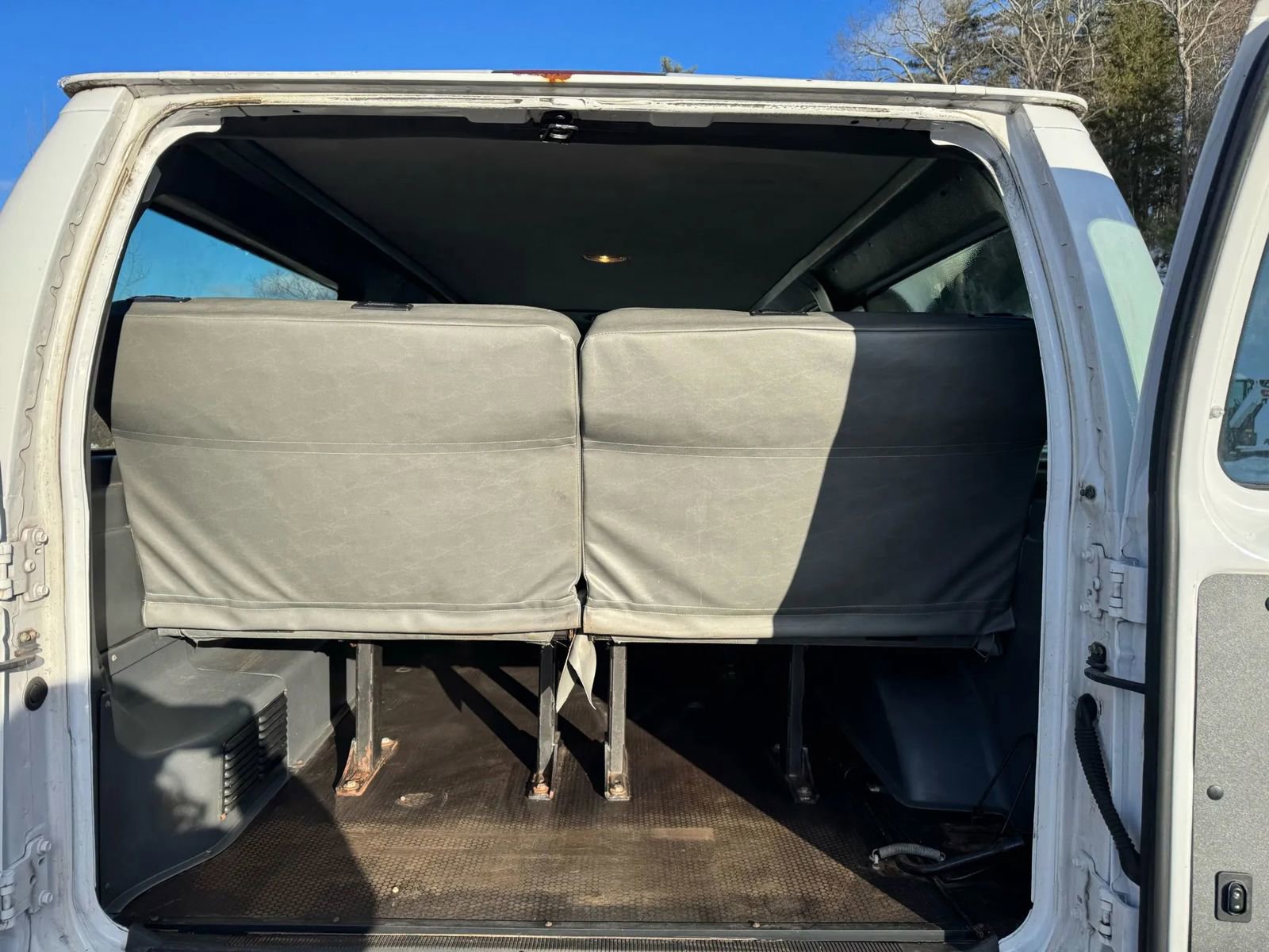 Used 2014 Ford E-250 and Econoline 250 w/ Power Group RWD image 10