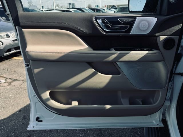 Used 2024 Lincoln Navigator L Reserve image 14
