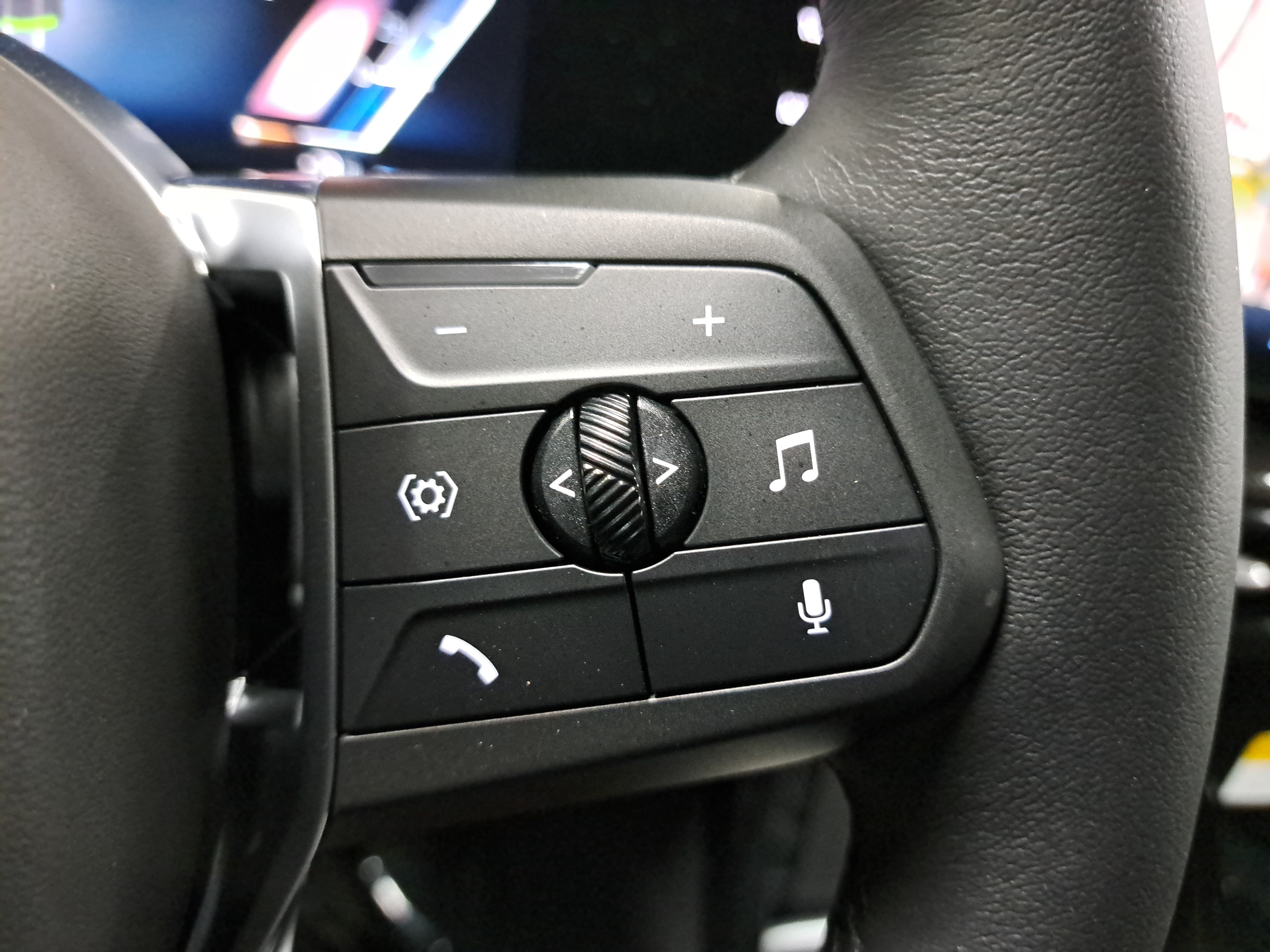 New 2026 BMW X1 xDrive28i w/ Technology Package AWD/4WD image 18