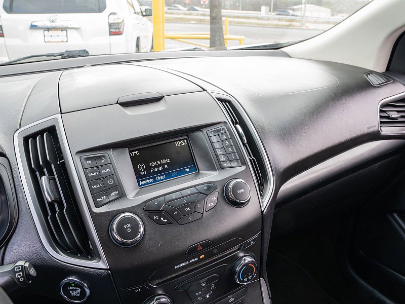 Used 2018 Ford Edge SE w/ Cargo Accessory Package image 24
