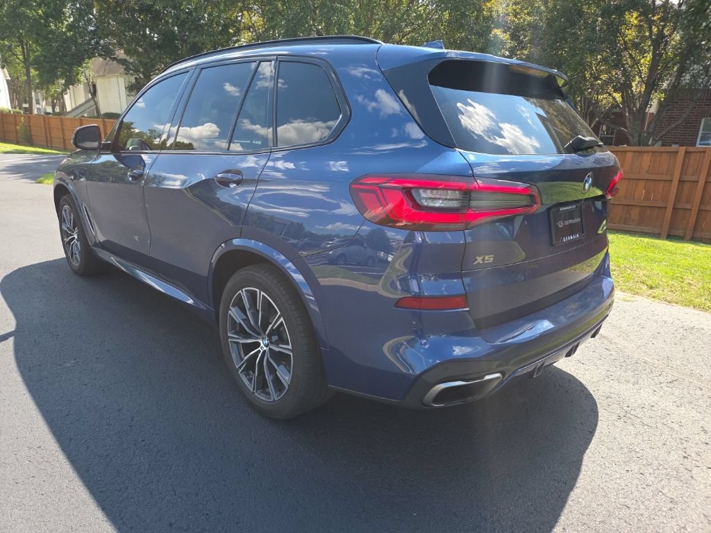 Used 2020 BMW X5 M50i w/ Executive Package AWD/4WD image 3