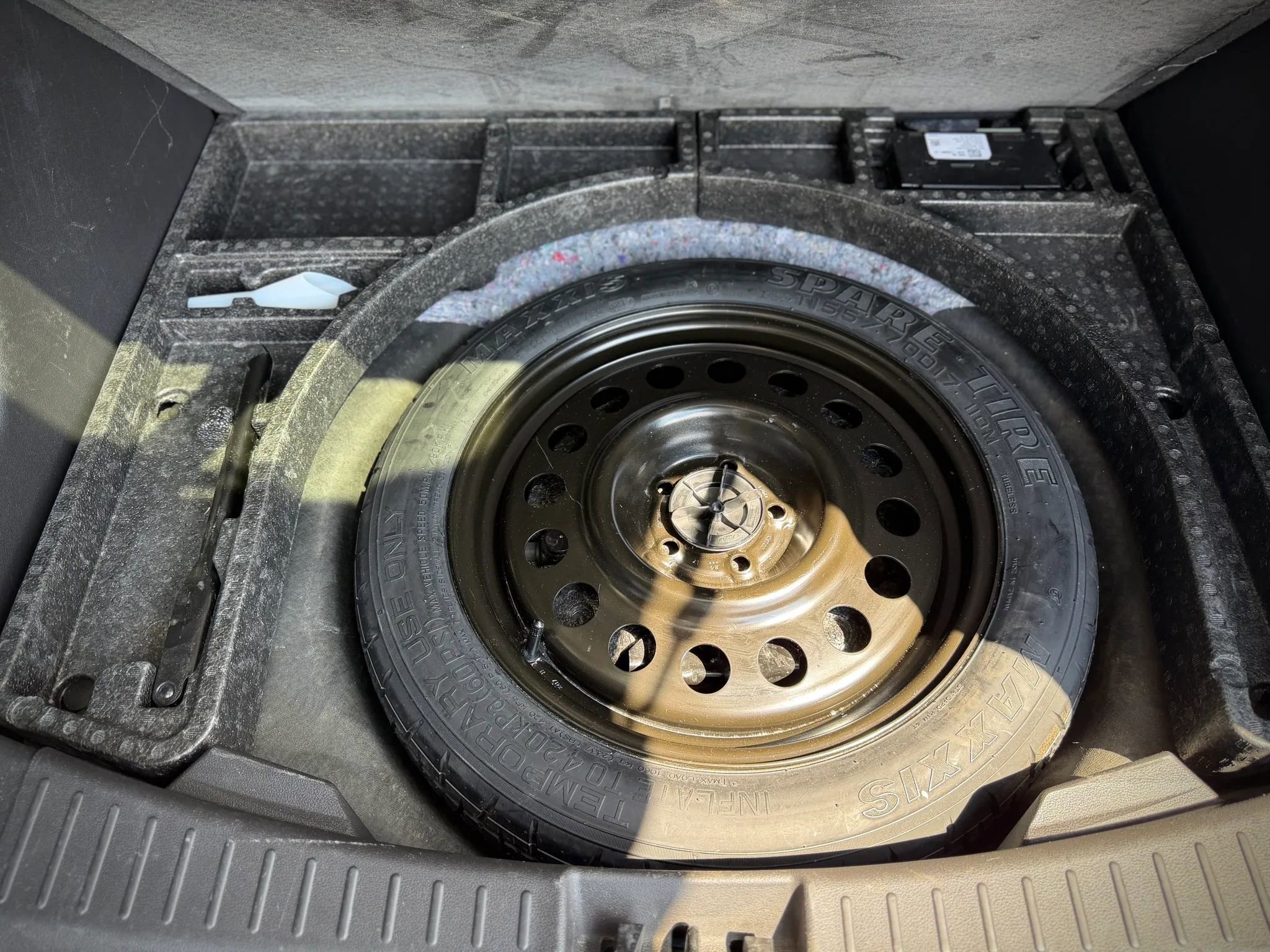 Used 2018 Ford Escape SE w/ SE Sport Appearance Package AWD/4WD image 29