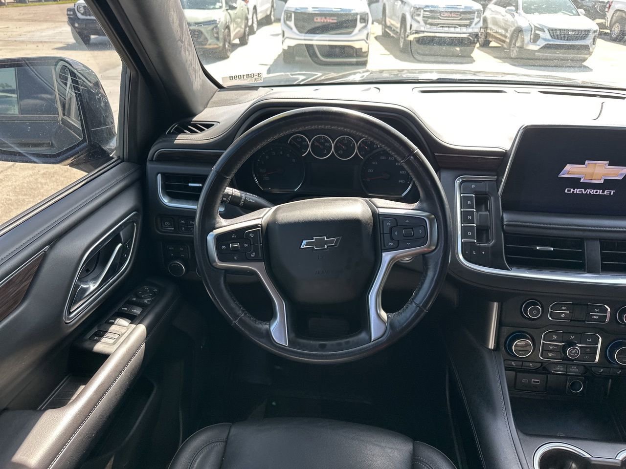 Used 2021 Chevrolet Tahoe Z71 w/ Luxury Package AWD/4WD image 11