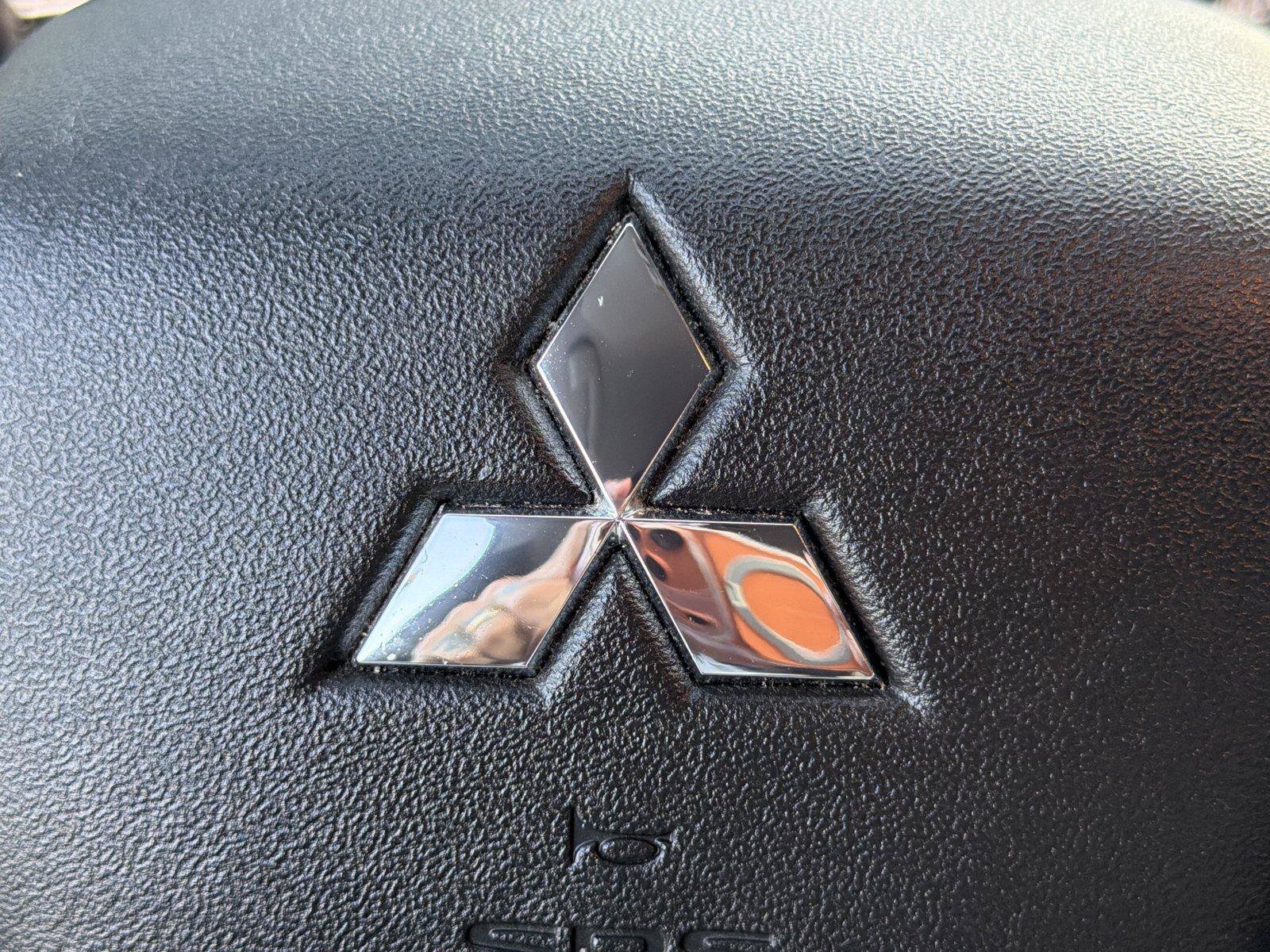 Used 2024 Mitsubishi Outlander SE AWD/4WD image 25