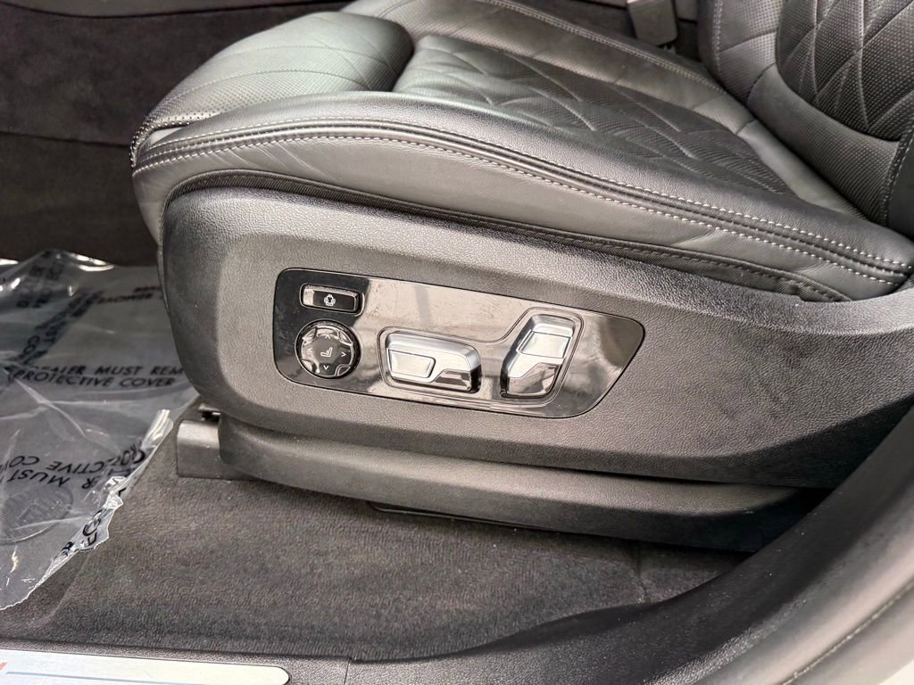 Used 2024 BMW X5 xDrive40i w/ Premium Package image 16