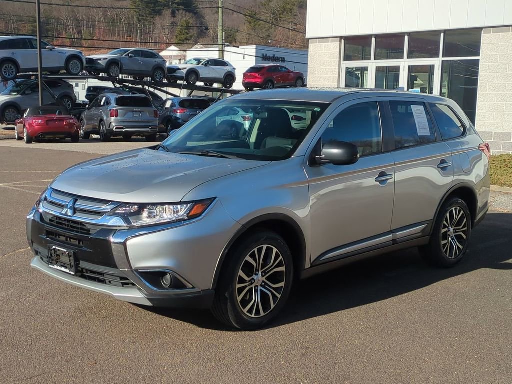 Used 2018 Mitsubishi Outlander ES image 8