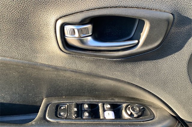 Used 2019 Jeep Compass Sport image 16