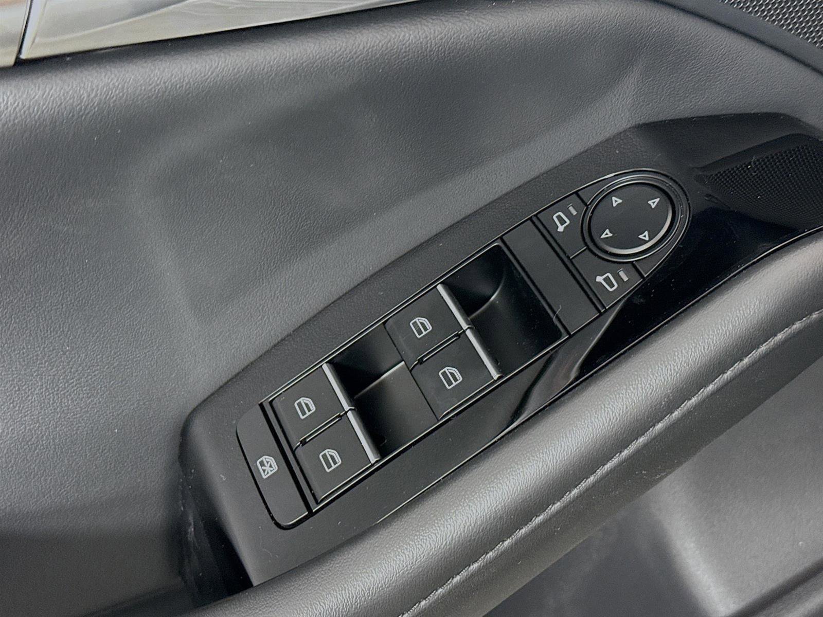 New 2025 MAZDA MAZDA3 s image 28
