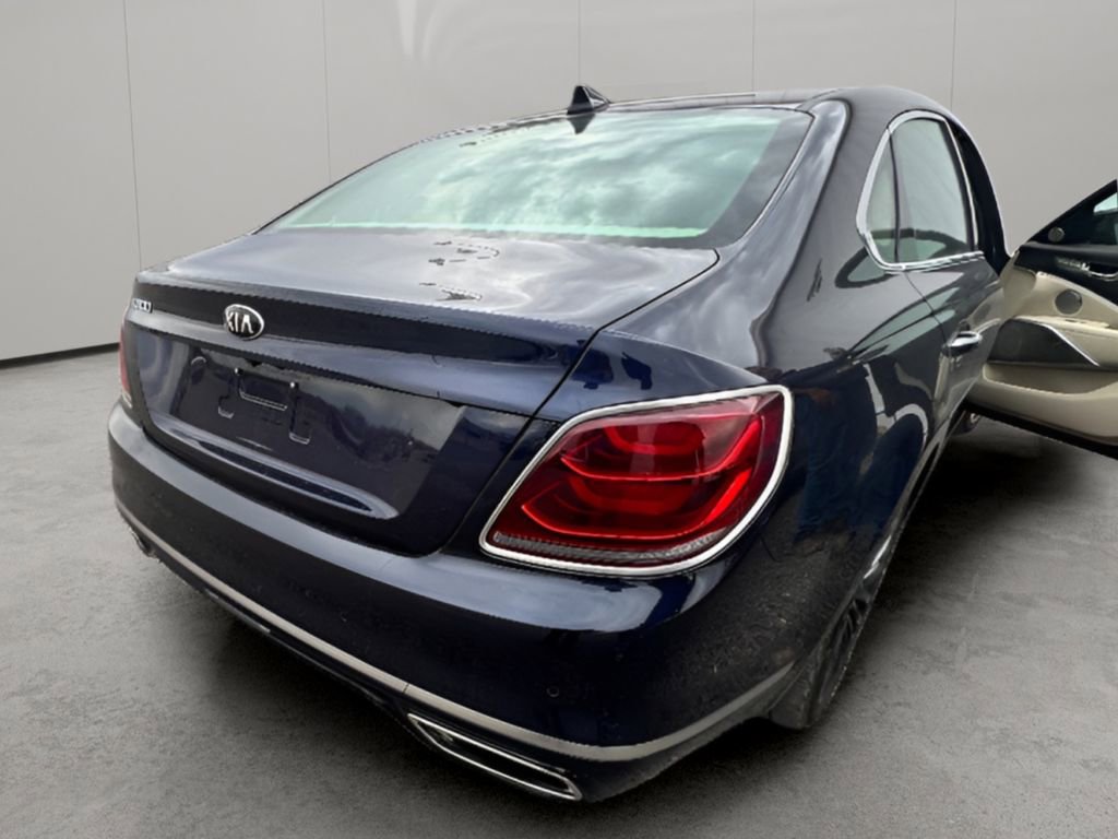 Used 2019 Kia K900 Luxury image 5