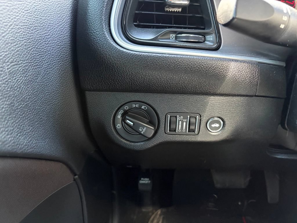 Used 2019 Dodge Challenger R/T RWD image 23