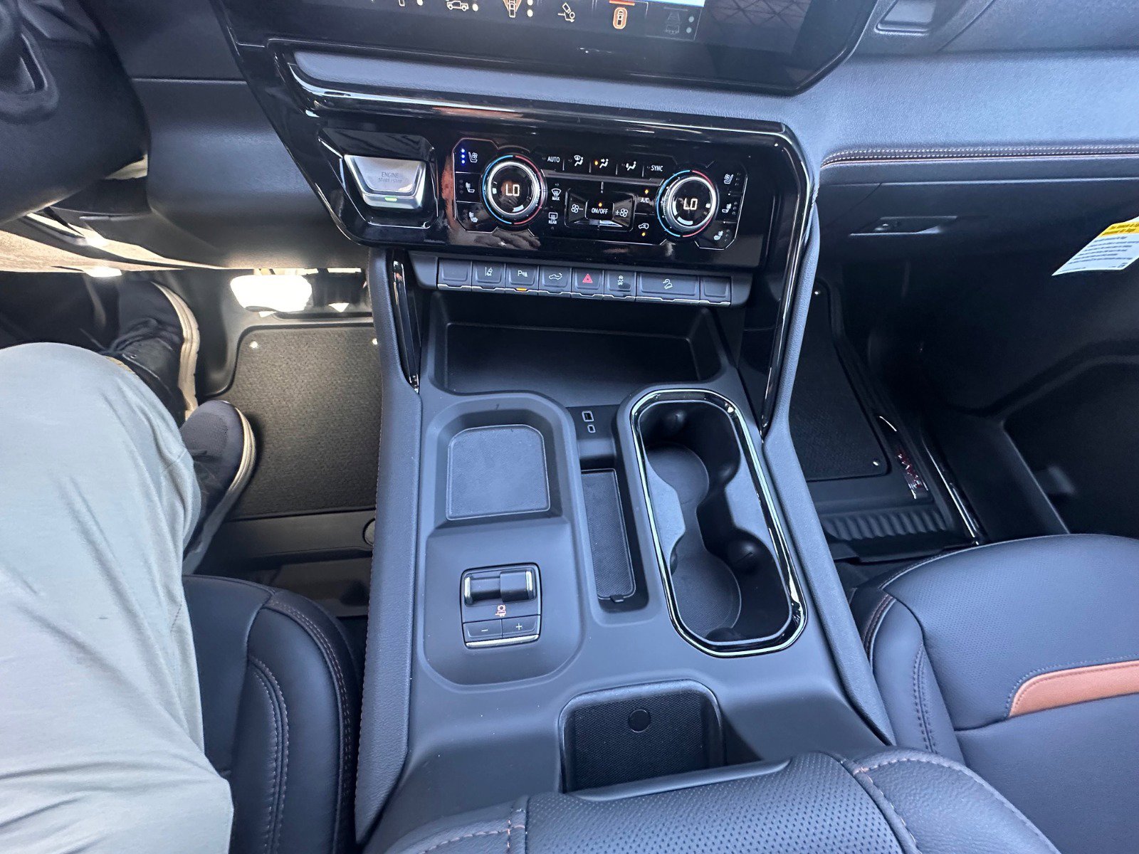 New 2026 GMC Sierra 2500 AT4 w/ AT4 Preferred Package image 18