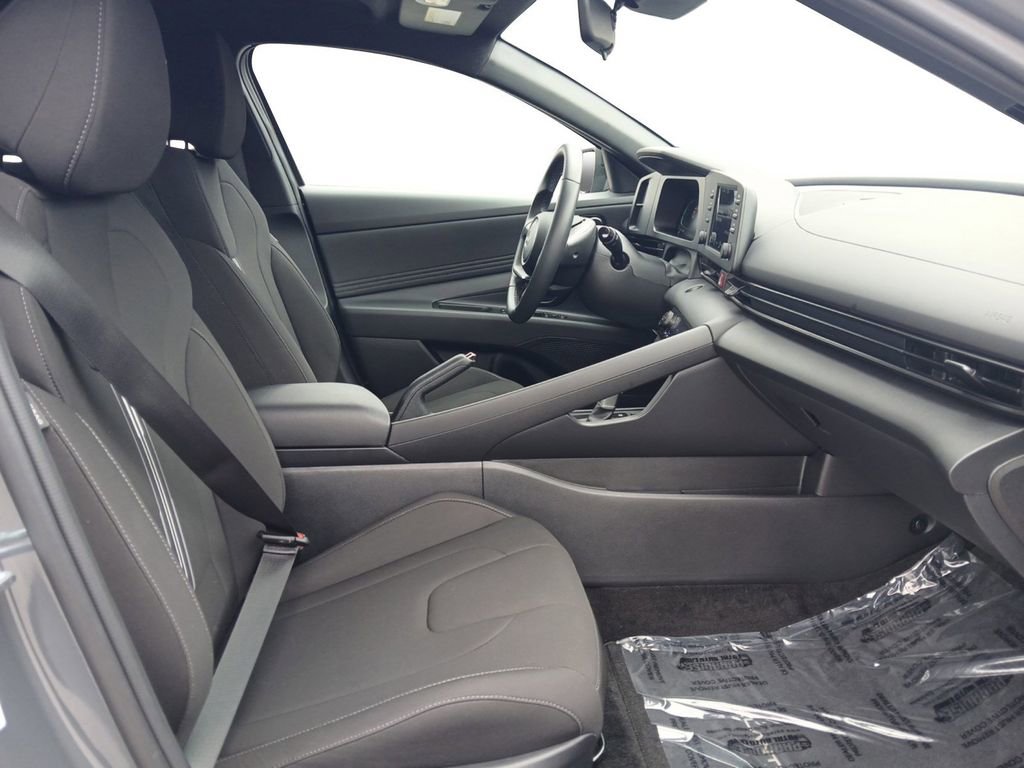 Certified 2026 Hyundai Elantra Sport image 15